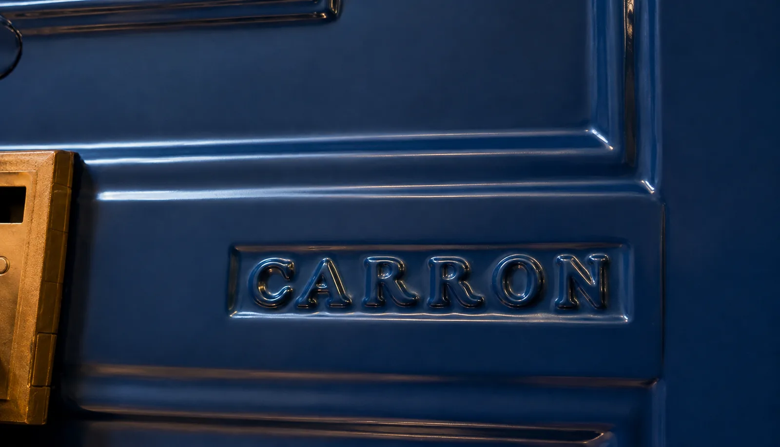 Victorian cast-iron strongbox by the Carron Company, Scotland, late 19th century, retaining its original brass lock and key thumbnail 8