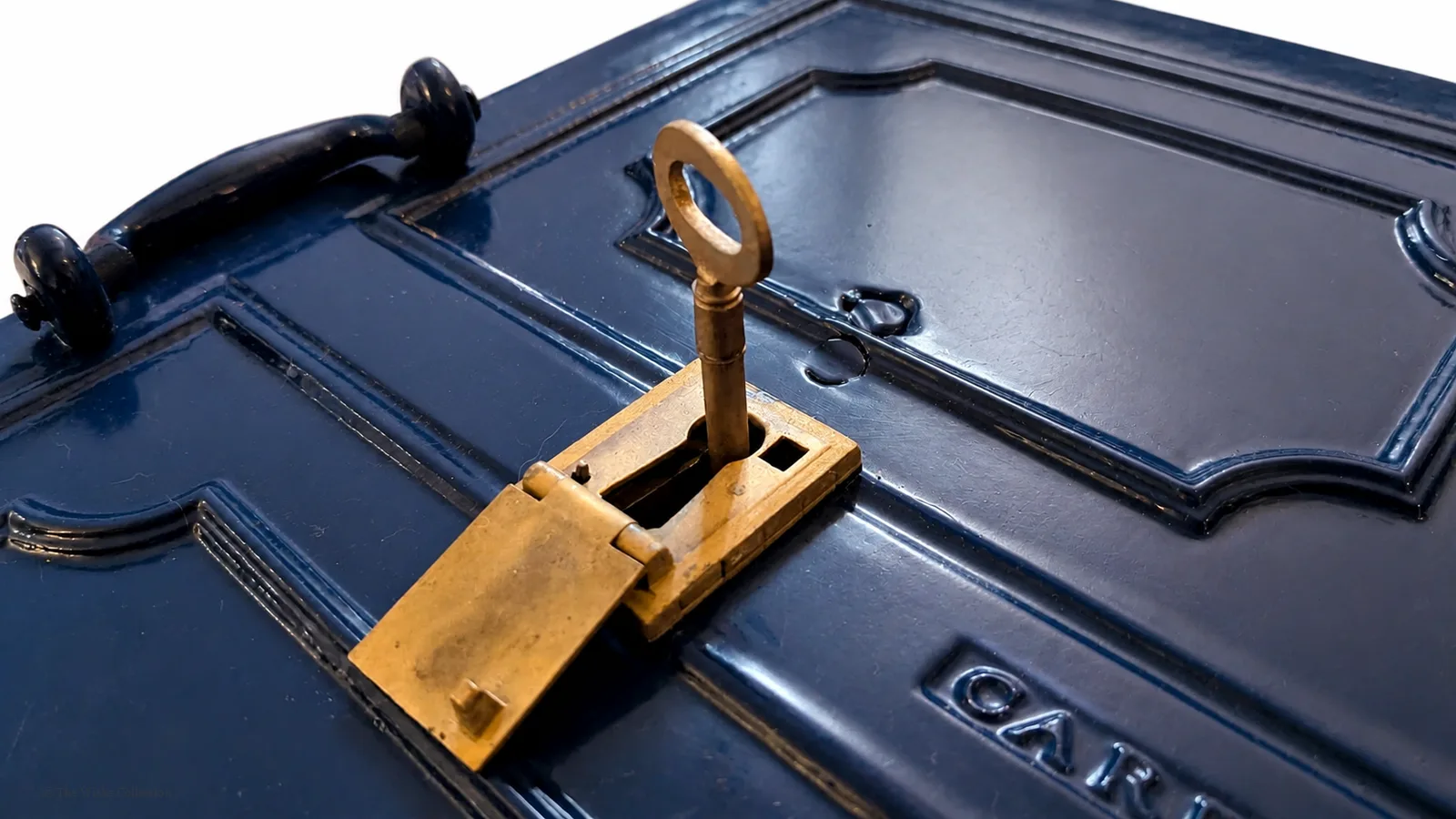 Victorian cast-iron strongbox by the Carron Company, Scotland, late 19th century, retaining its original brass lock and key thumbnail 12