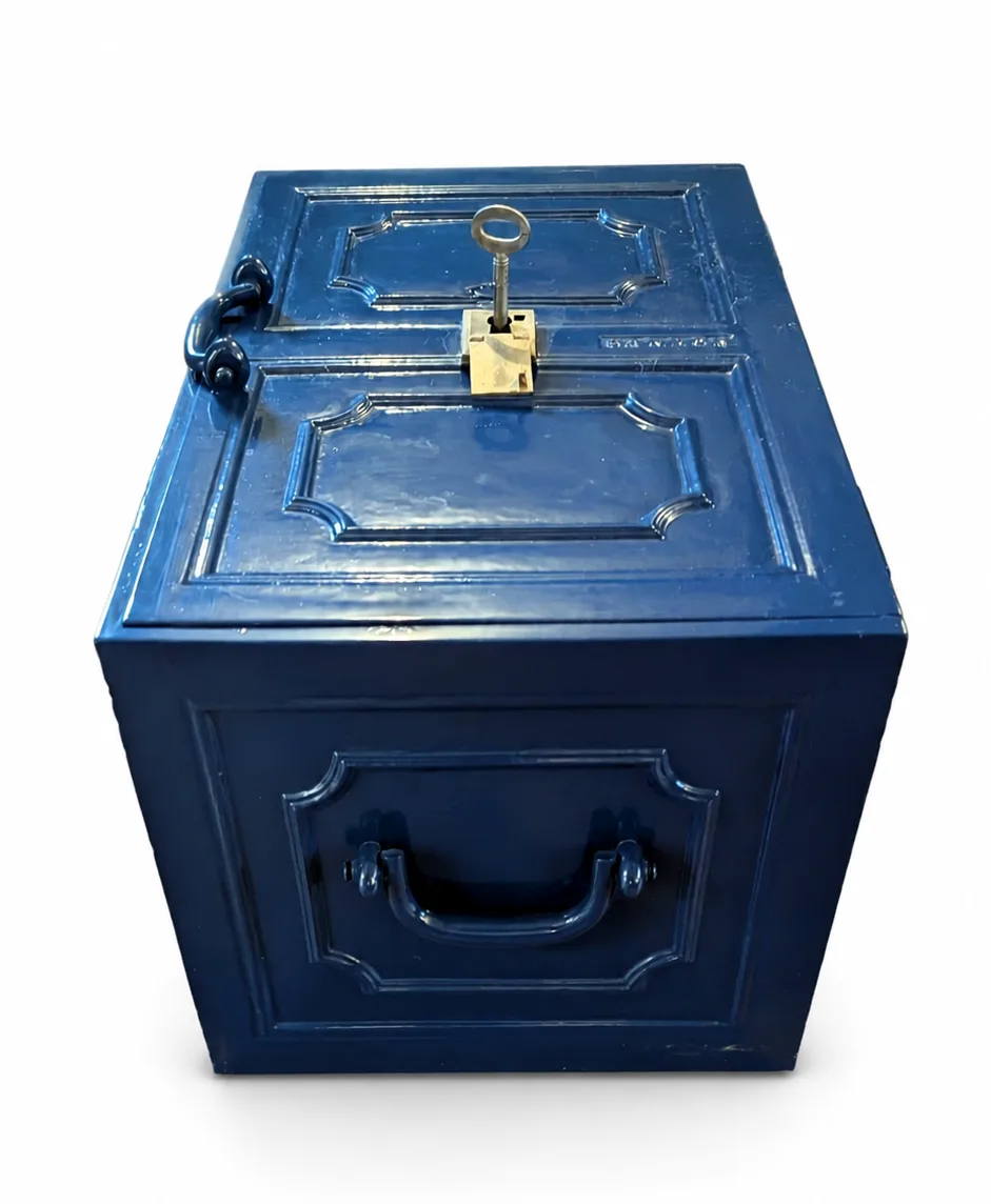 Victorian cast-iron strongbox by the Carron Company, Scotland, late 19th century, retaining its original brass lock and key thumbnail 2